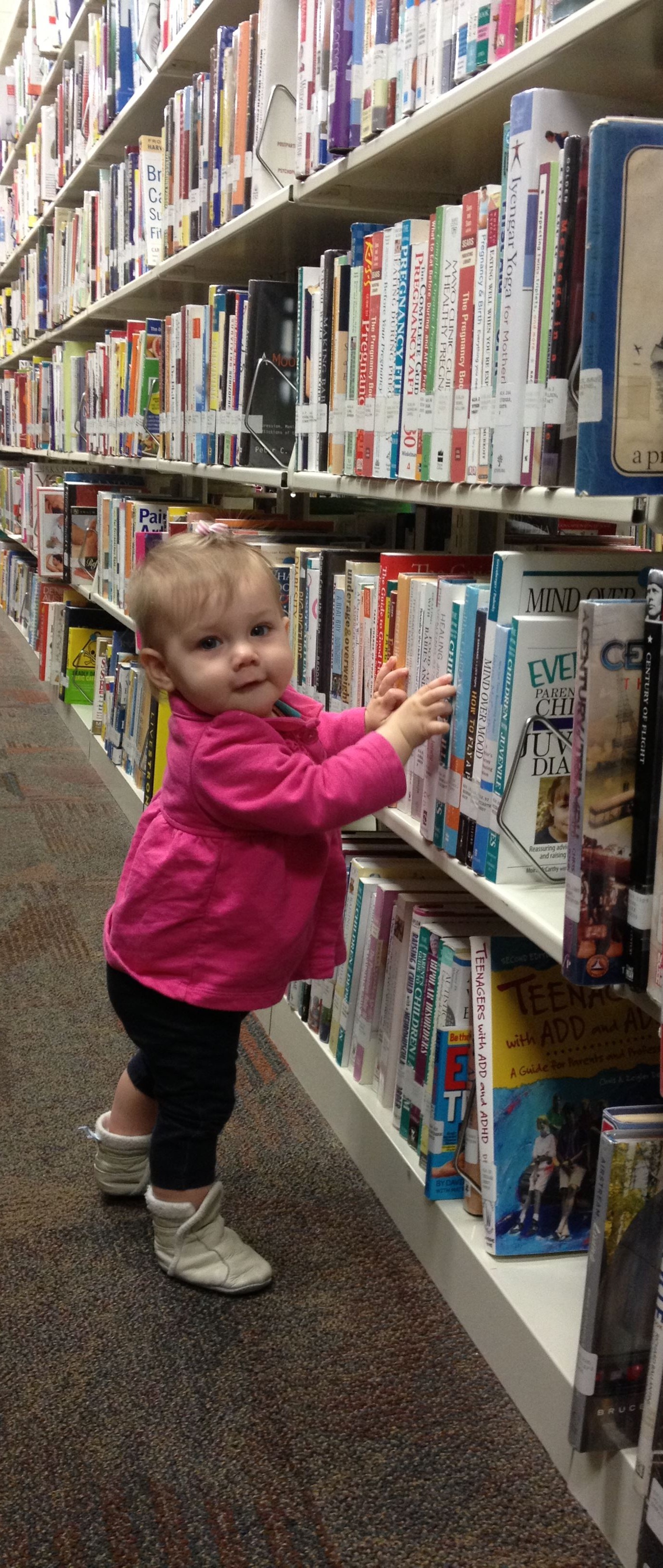 Good Sign: Elanor likes books